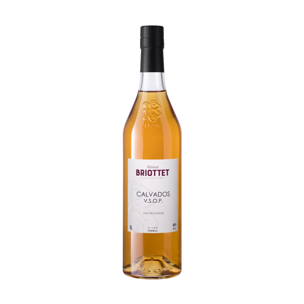 Liker Calvados VSOP Briottet na beloj pozadini