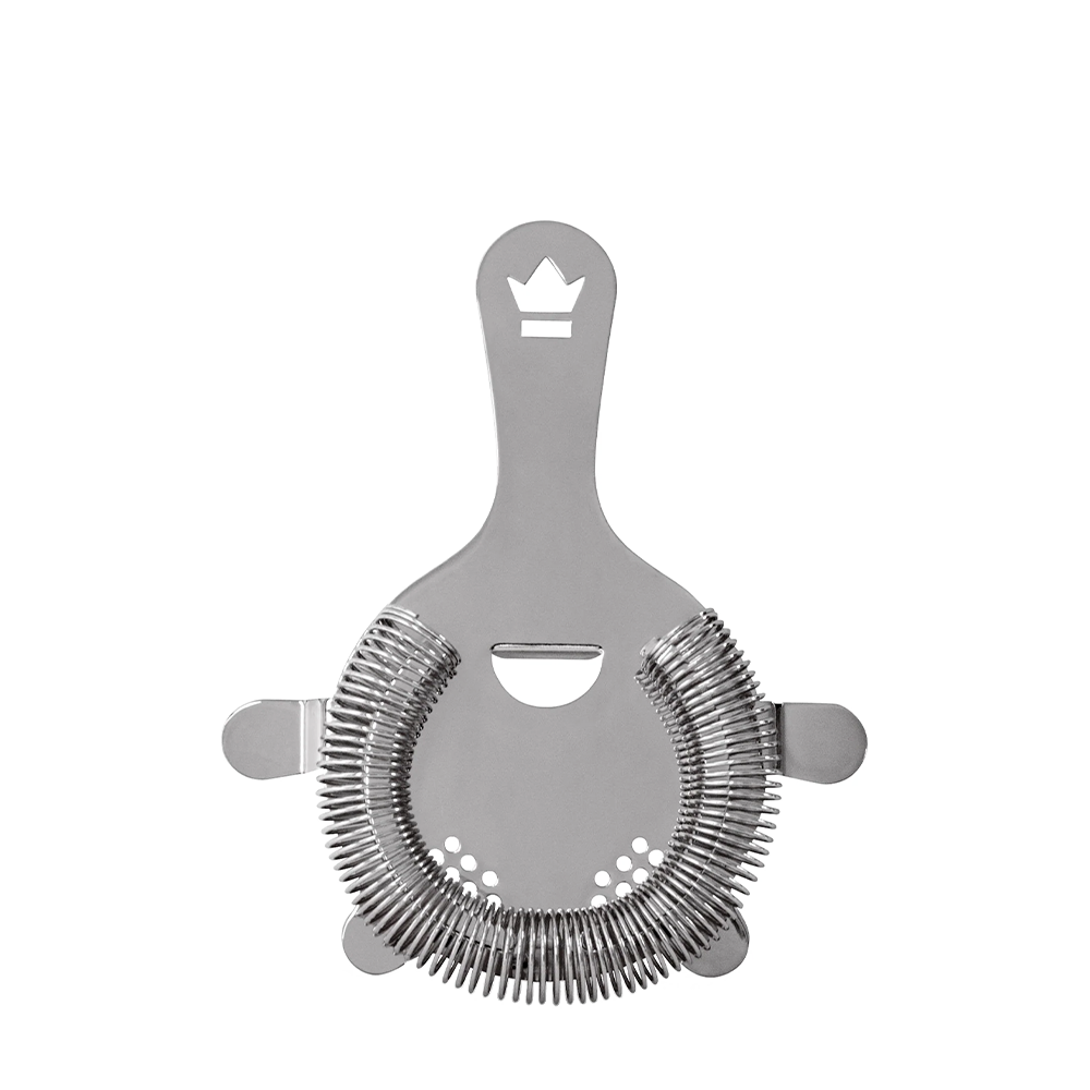 Cocktail Kingdom Buswell 4-Prong Hawthorne Strainer na beloj pozadini