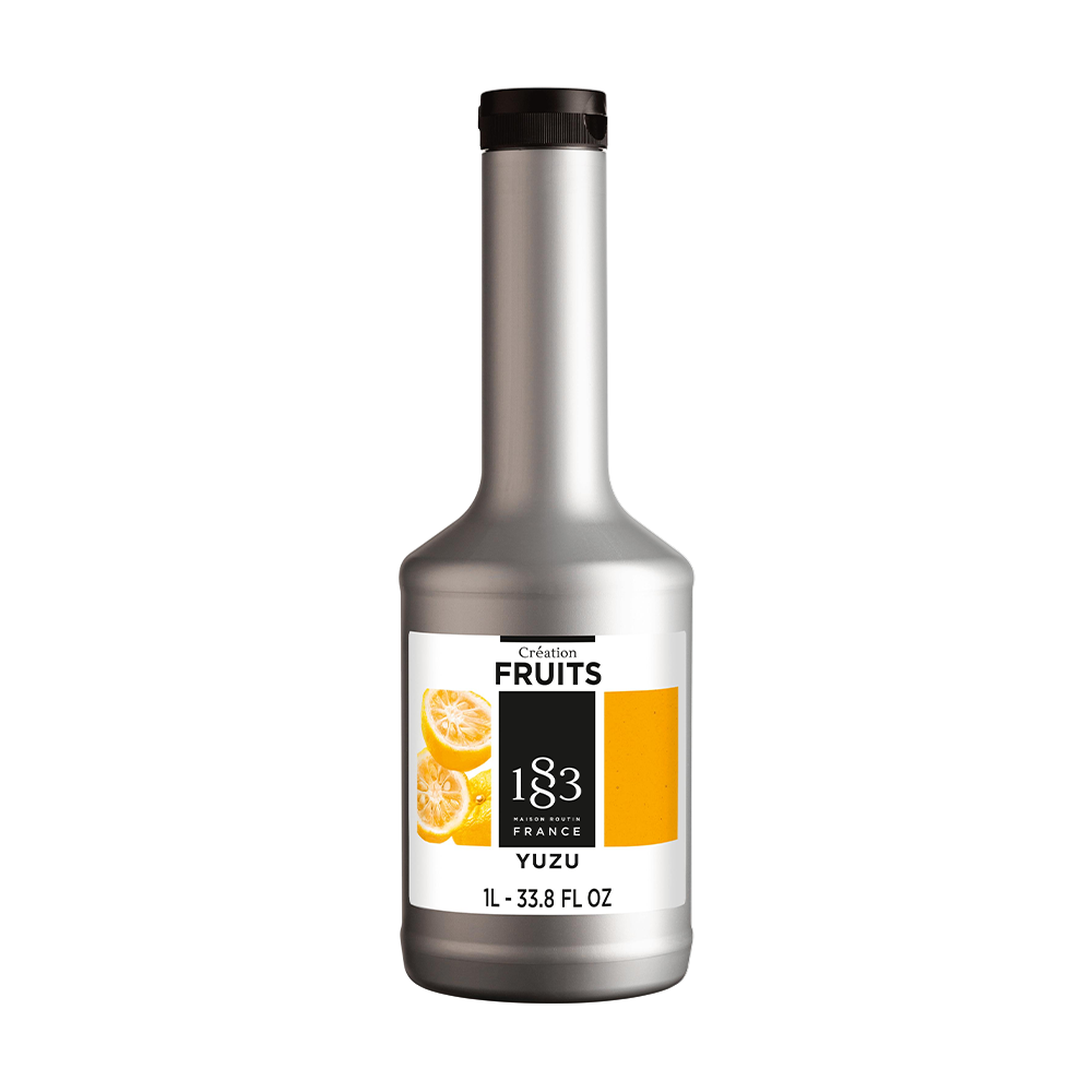 Voćni pire Yuzu 1883 na beloj pozadini