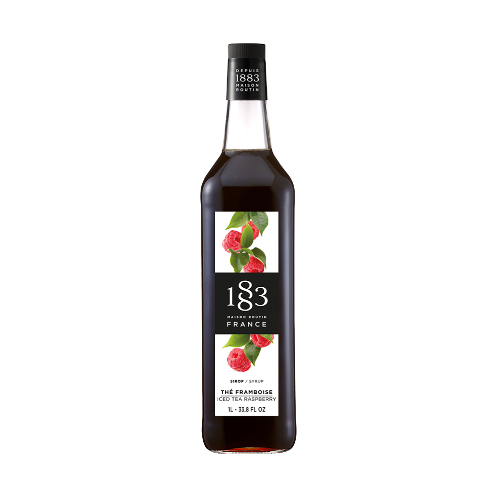 maison routin 1883 flaša iced tea sirupa ukusa malina na beloj pozadini