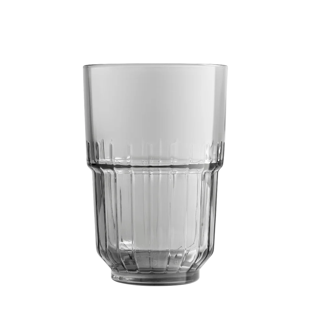 Staklena čaša ONIS Linq Beverage iz kolekcije ONIS na beloj pozadini
