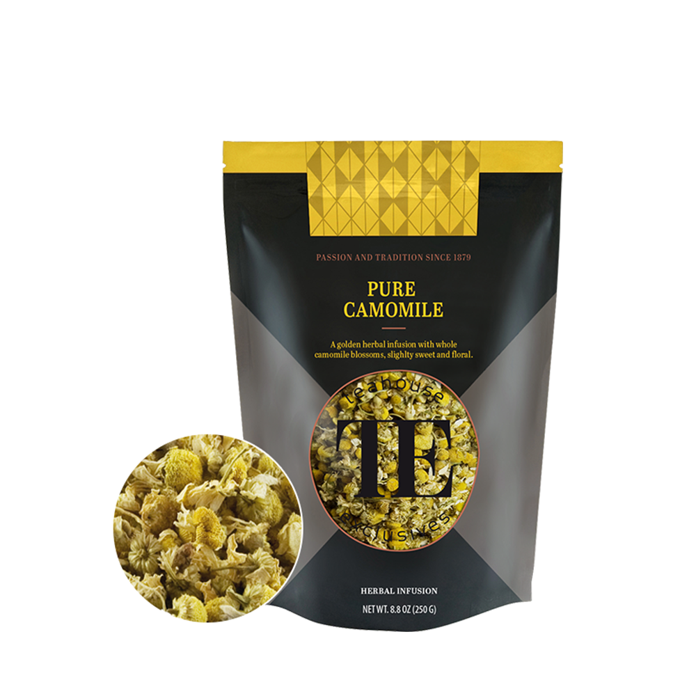 Čaj Luxury Loose Tea Pure Camomile Teahouse Exclusives na beloj pozadini