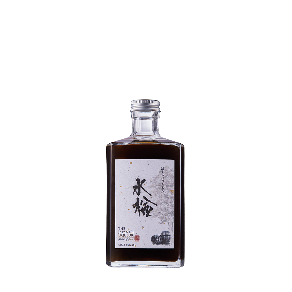 The Japanese Japanese liqueur Mizunara 27% Vol. 0,5L na beloj pozadini